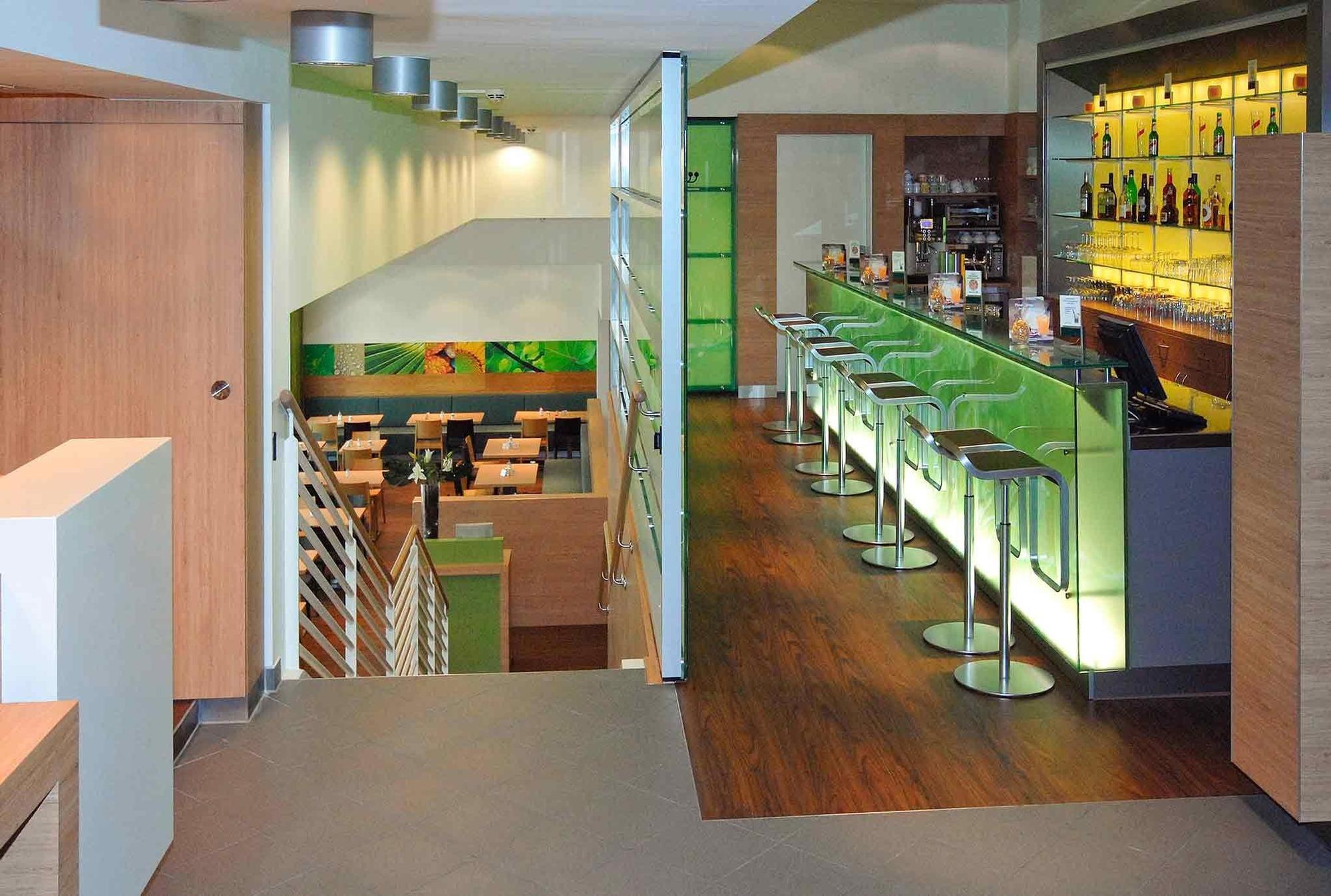 Ibis Heidelberg Hauptbahnhof Hotell Exteriör bild
