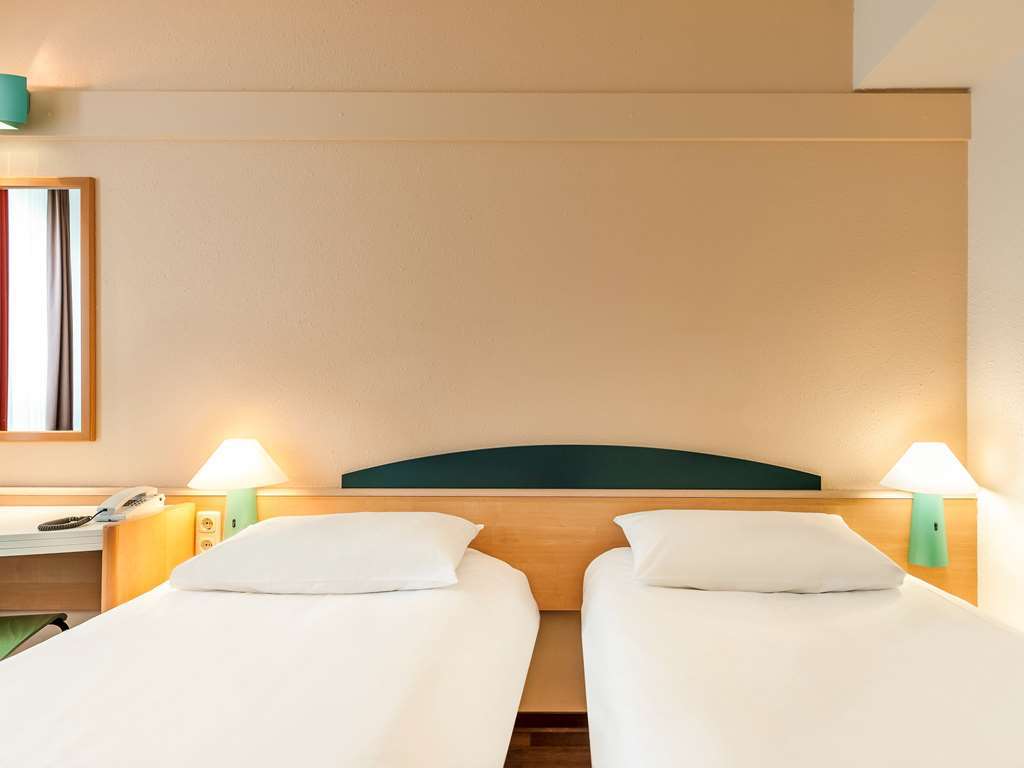 Ibis Heidelberg Hauptbahnhof Hotell Rum bild